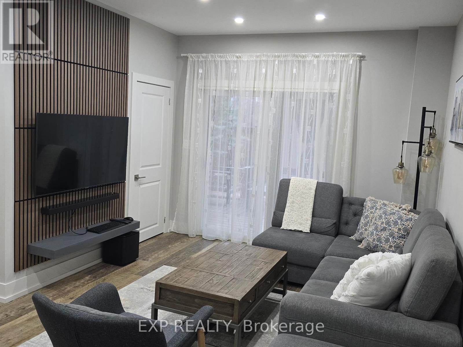 4355 Simcoe Street, Niagara Falls, Ontario  L2E 1T5 - Photo 2 - X12907688