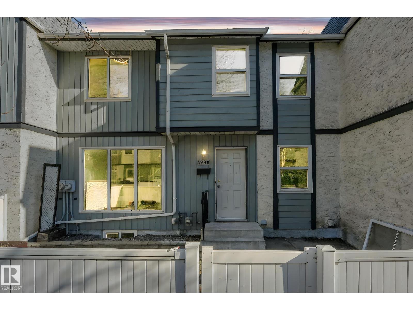 199b Homestead Cr Nw, Edmonton, Alberta  T5A 2Y2 - Photo 2 - E4478288