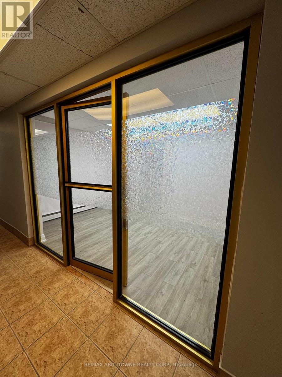 11 - 125 Gailmont Drive, Hamilton, Ontario  L8K 4B8 - Photo 2 - X12907696