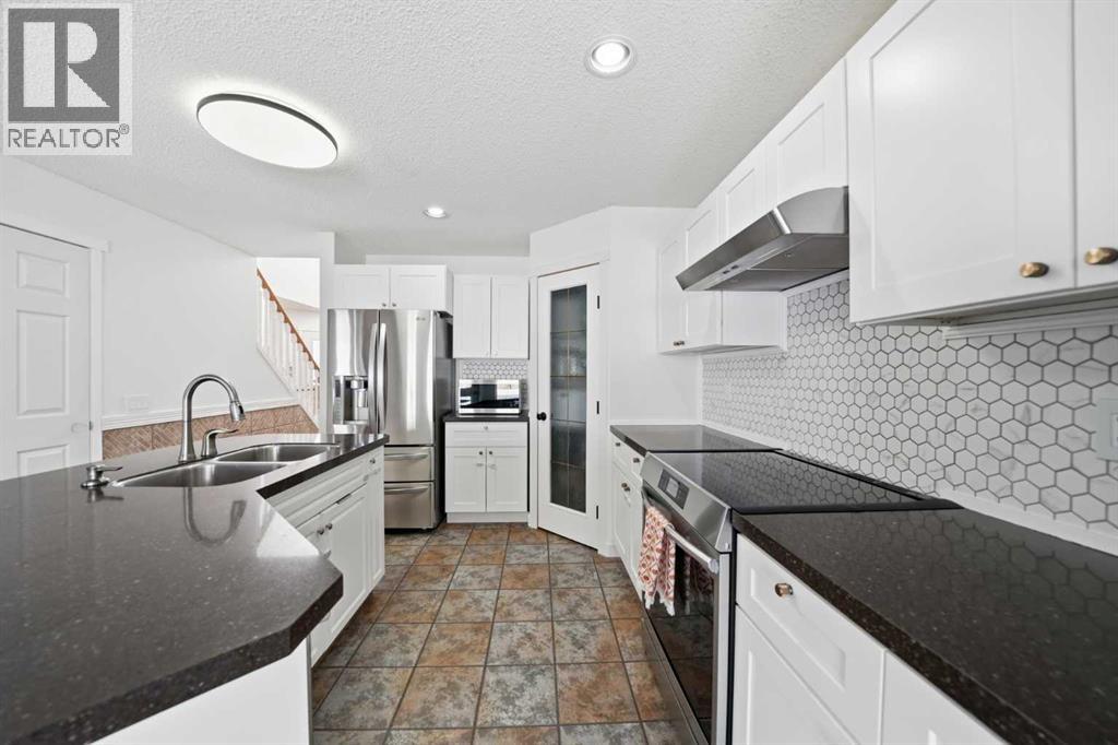 22 Scenic View Close NW, Calgary, Alberta  T3L 1Y5 - Photo 15 - A2293663