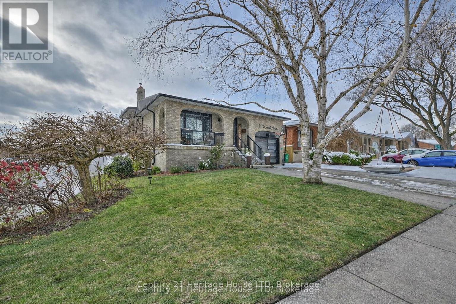 70 TAYMALL STREET, Hamilton, Ontario