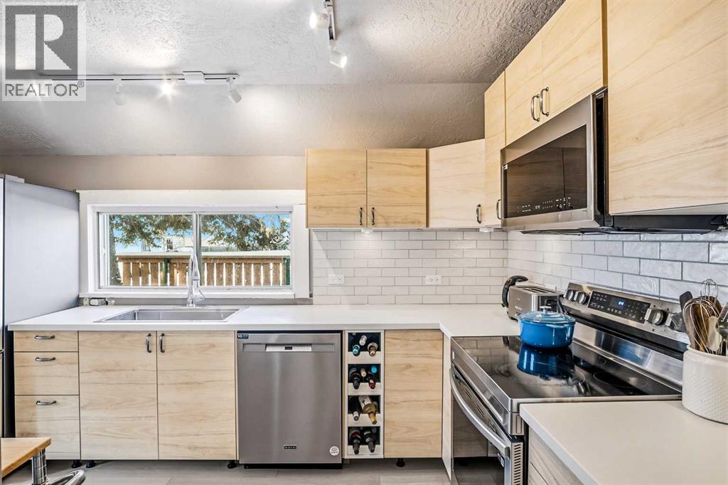 4915 52 Avenue, Eckville, Alberta  T0M 0X0 - Photo 13 - A2294141