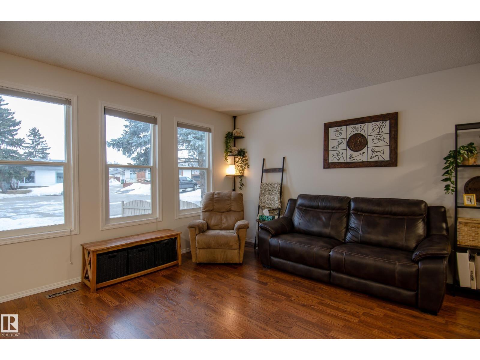 3516 13 Av Nw, Edmonton, Alberta  T6L 3B3 - Photo 7 - E4478299