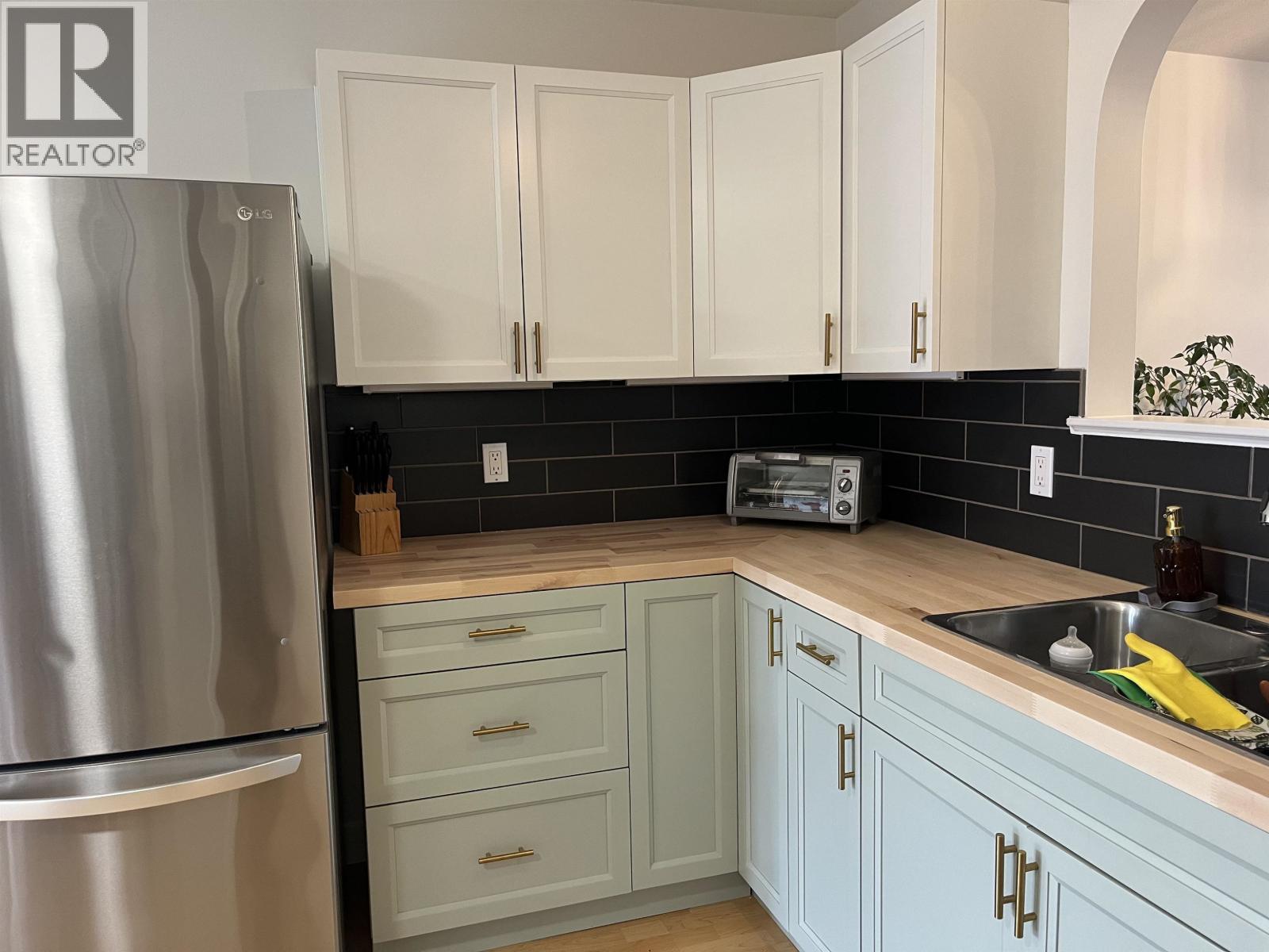 5726 Emily Way, Sechelt, British Columbia  V7Z 0N5 - Photo 6 - R3100926