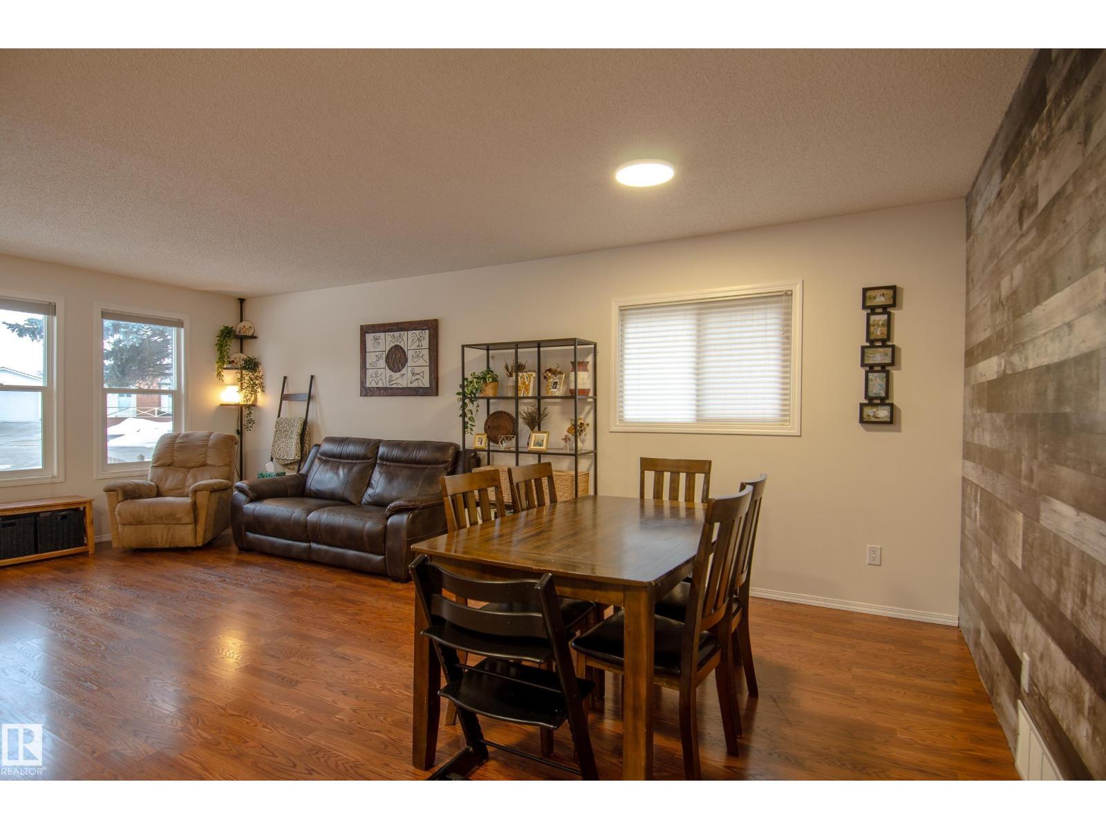 3516 13 Av Nw, Edmonton, Alberta  T6L 3B3 - Photo 3 - E4478299