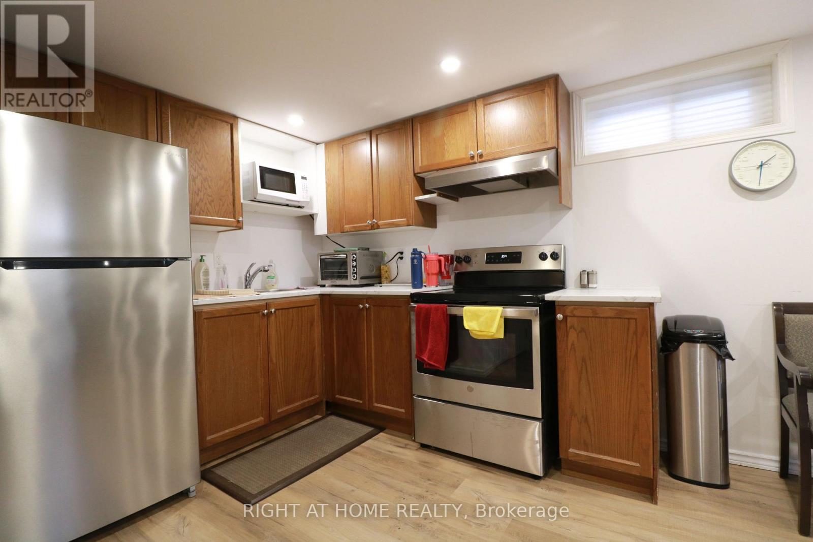 Lower - 823 Sanok Drive, Pickering, Ontario  L1W 2R1 - Photo 3 - E12907712