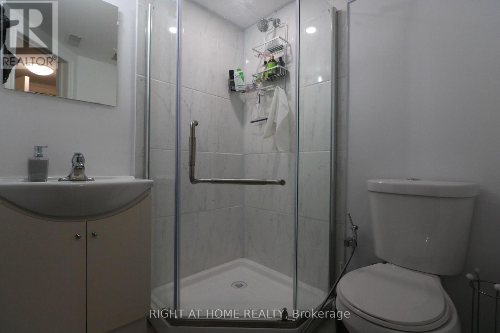 Lower - 823 Sanok Drive, Pickering, Ontario  L1W 2R1 - Photo 7 - E12907712