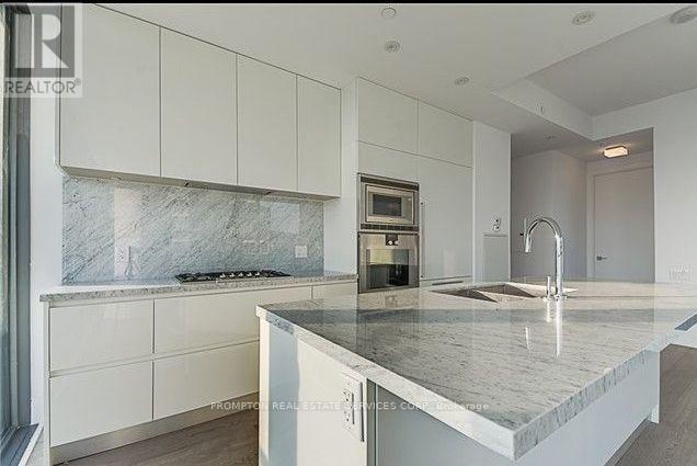 4702 - 42 Charles Street E, Toronto, Ontario  M4Y 0B7 - Photo 9 - C12903122