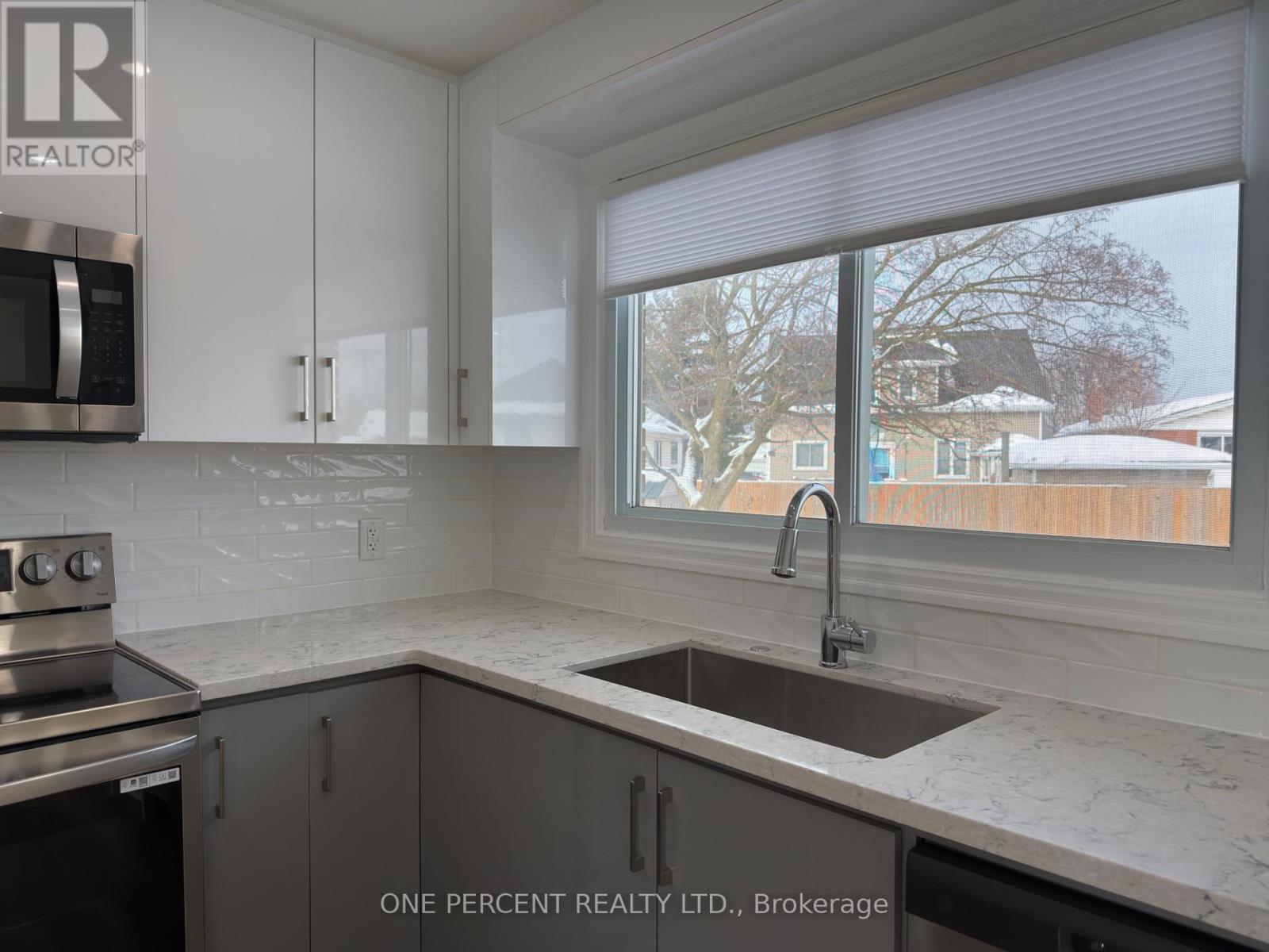 37 Coronation Boulevard, St. Catharines, Ontario  L2S 2V2 - Photo 9 - X12771024