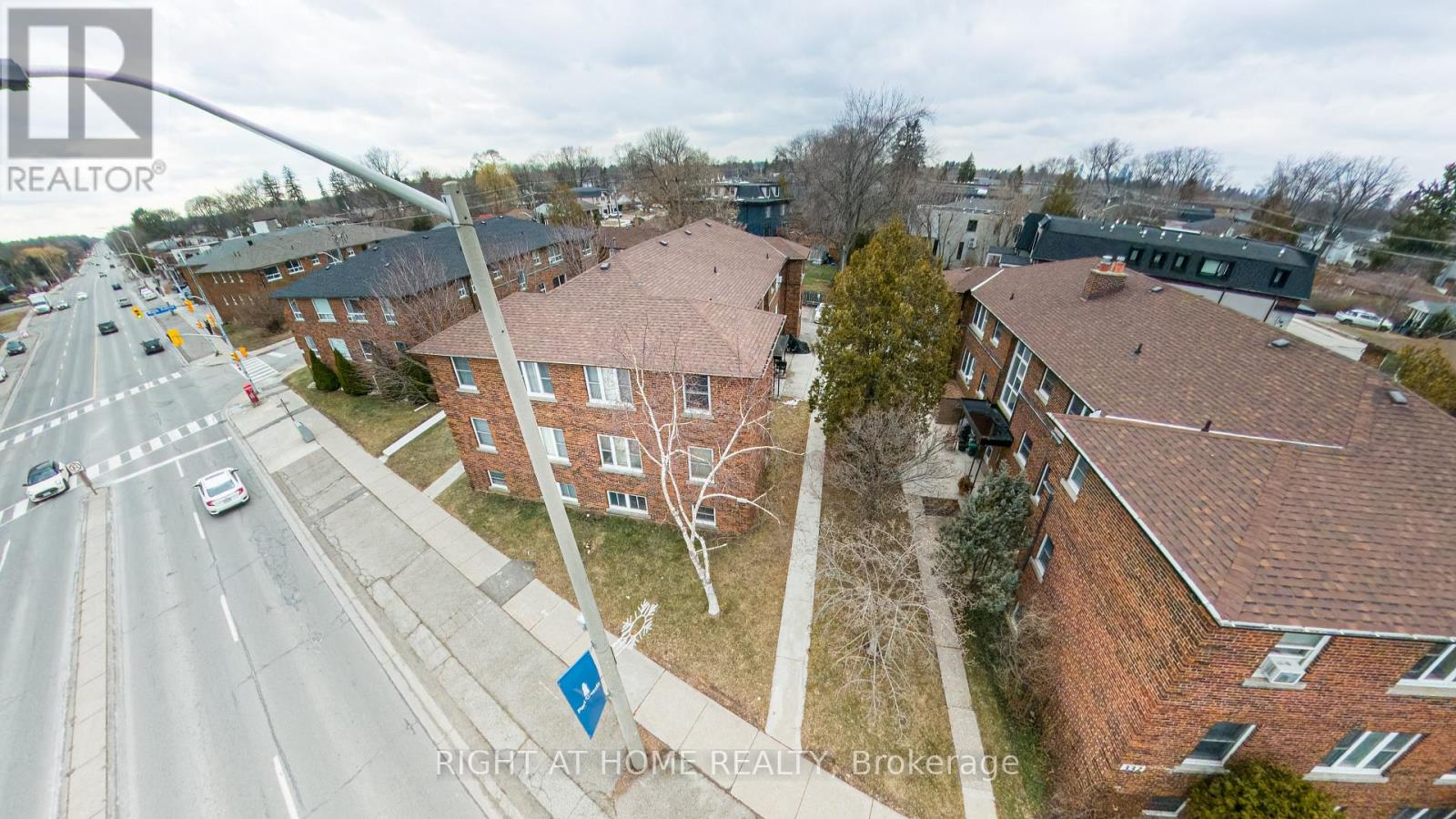 4 - 340 Lakeshore Road W, Mississauga, Ontario  L5H 1H1 - Photo 19 - W12907720