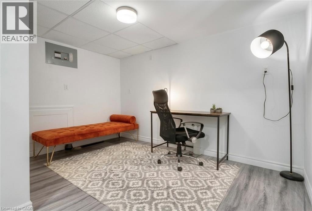 21 Forest Glen Court, Kitchener, Ontario  N2N 1E1 - Photo 28 - 40810015