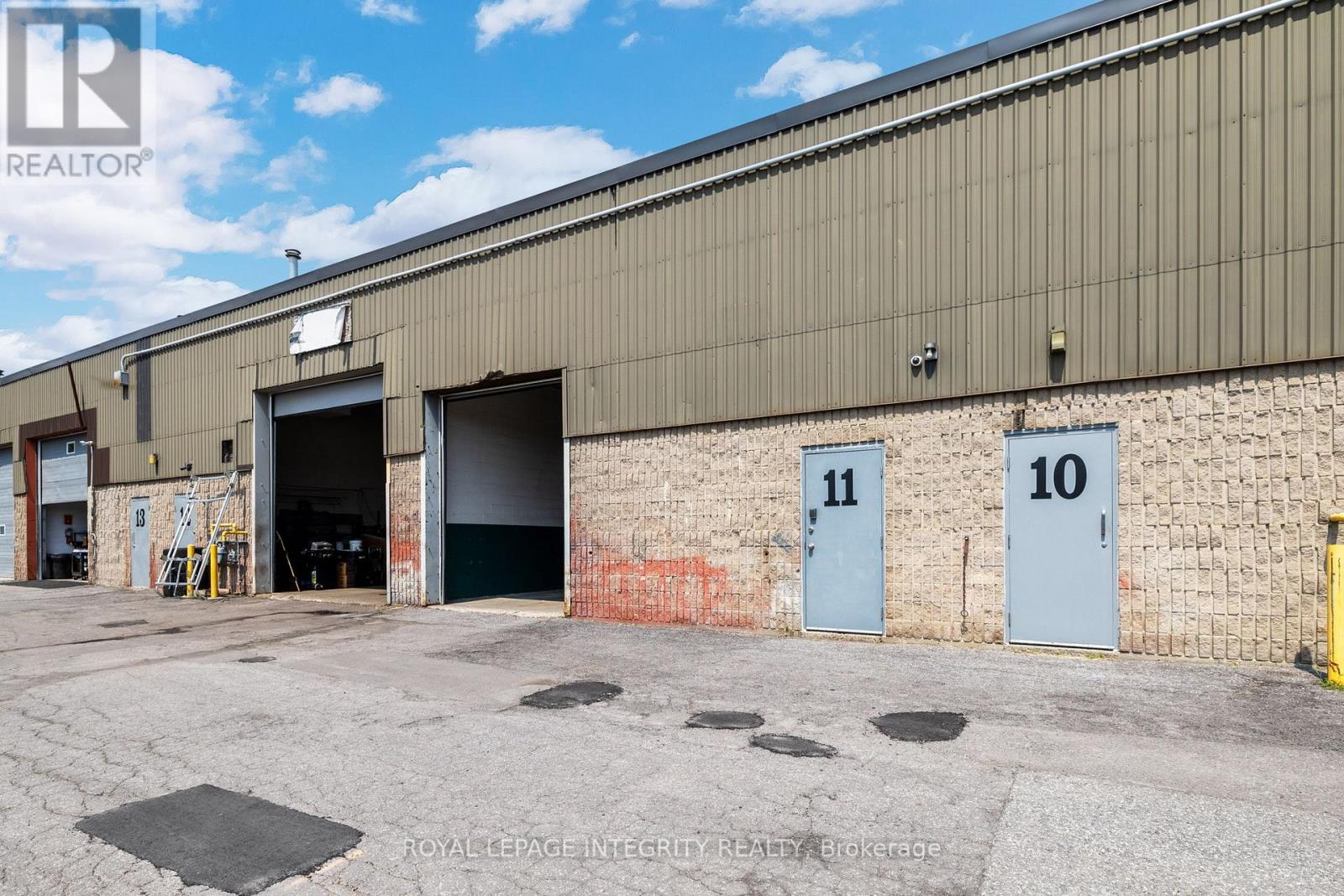 11 - 2295 Stevenage Drive, Ottawa, Ontario K1G 3W1 - Photo 2 - X12907728