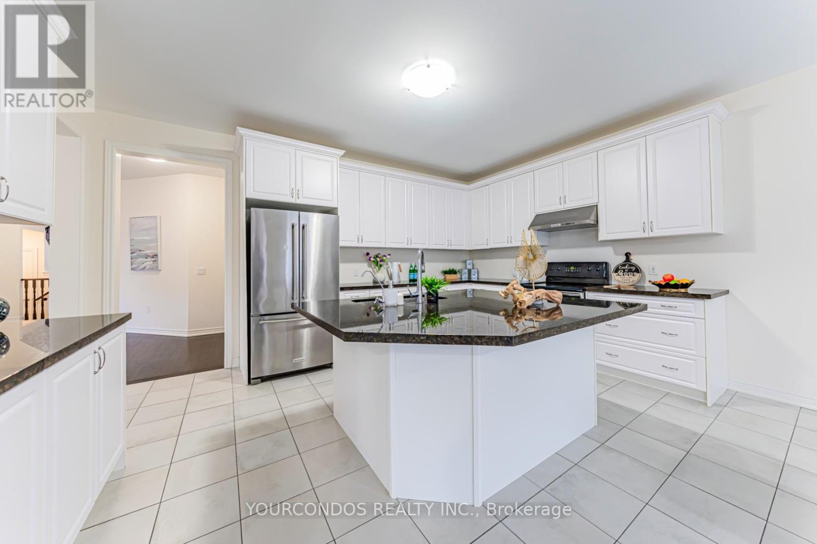 100 Beckett Avenue, East Gwillimbury, Ontario  L9N 0S7 - Photo 15 - N12861782