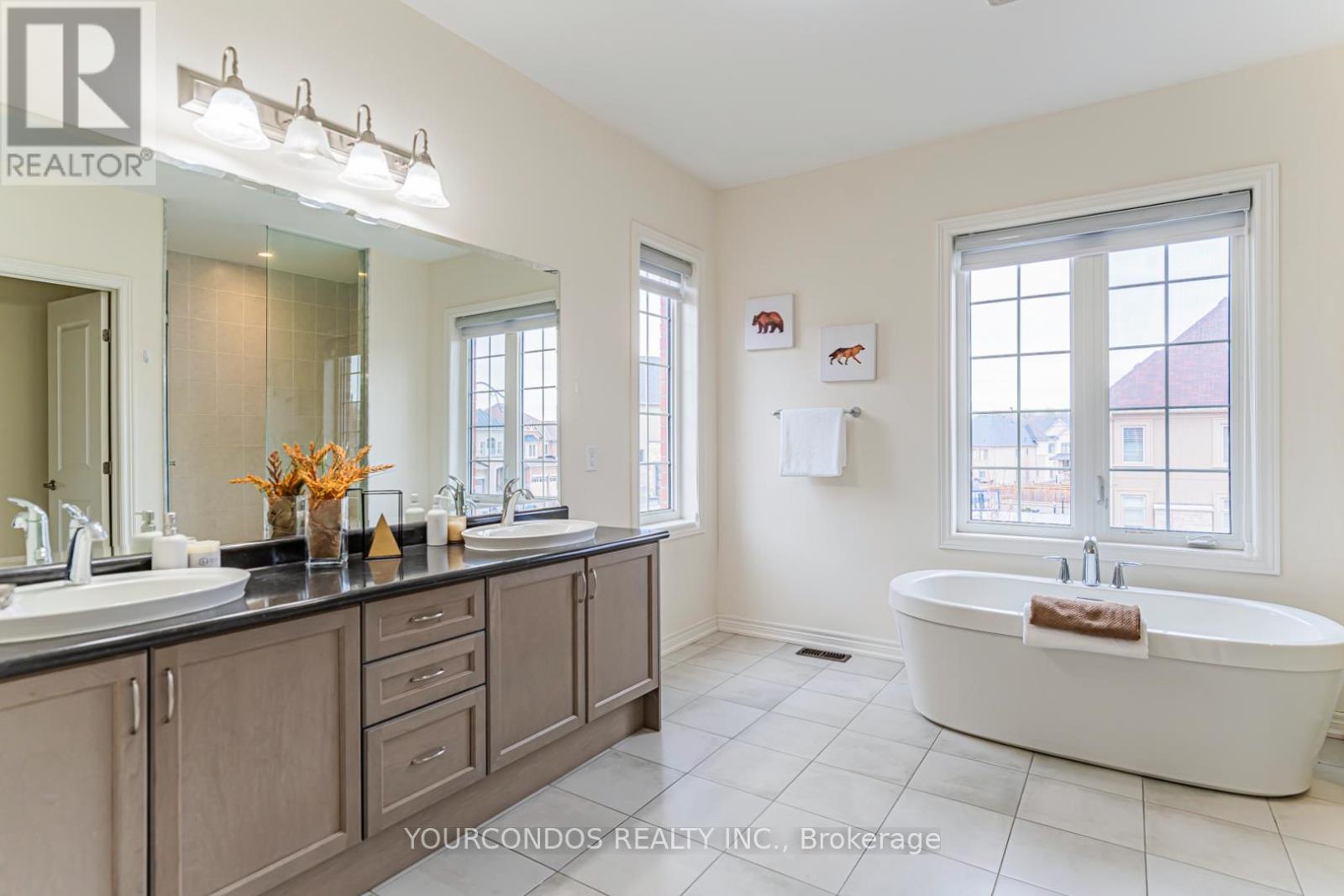 100 Beckett Avenue, East Gwillimbury, Ontario  L9N 0S7 - Photo 36 - N12861782