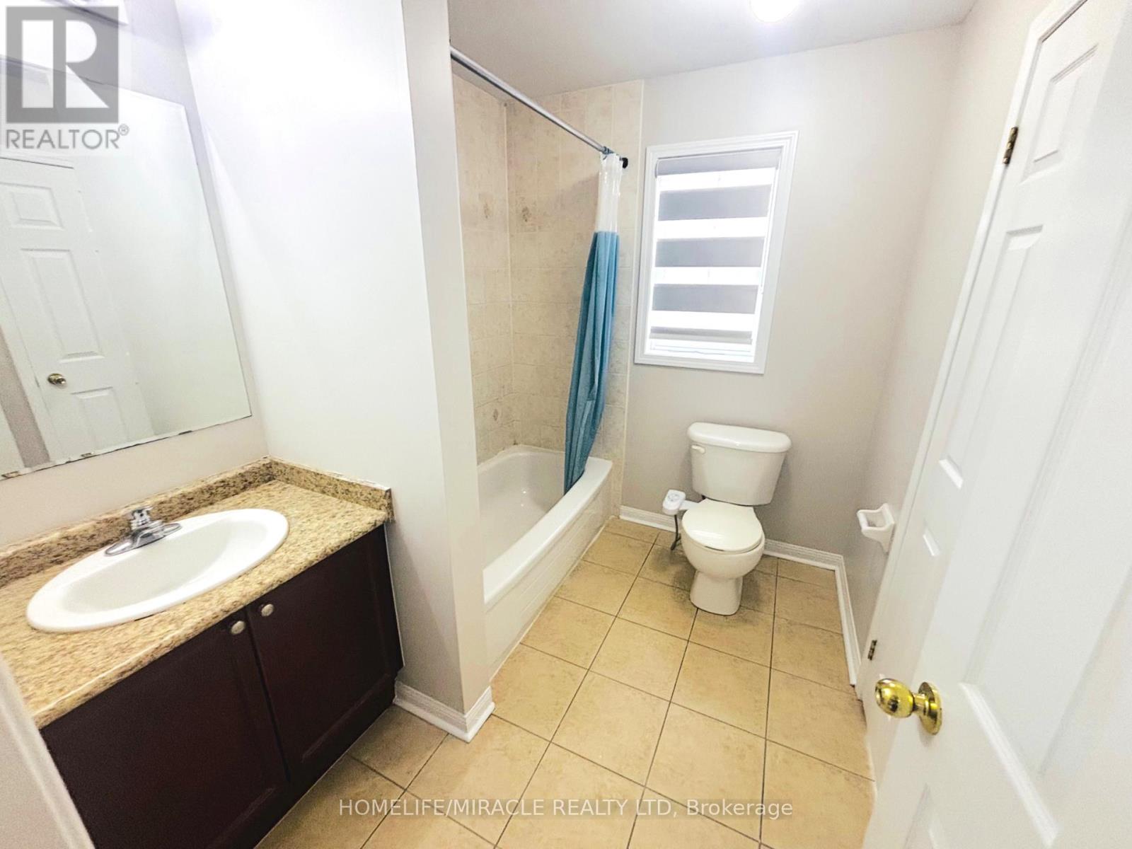 72 Coachlight Crescent, Brampton, Ontario  L6P 2Y8 - Photo 16 - W12725462