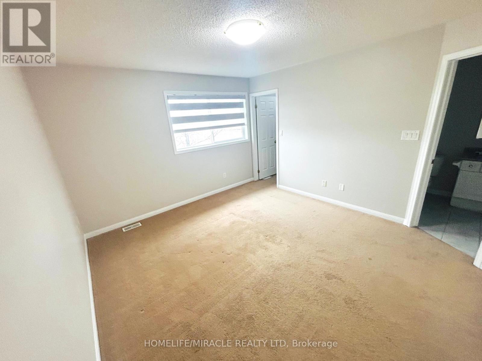 72 Coachlight Crescent, Brampton, Ontario  L6P 2Y8 - Photo 9 - W12725462