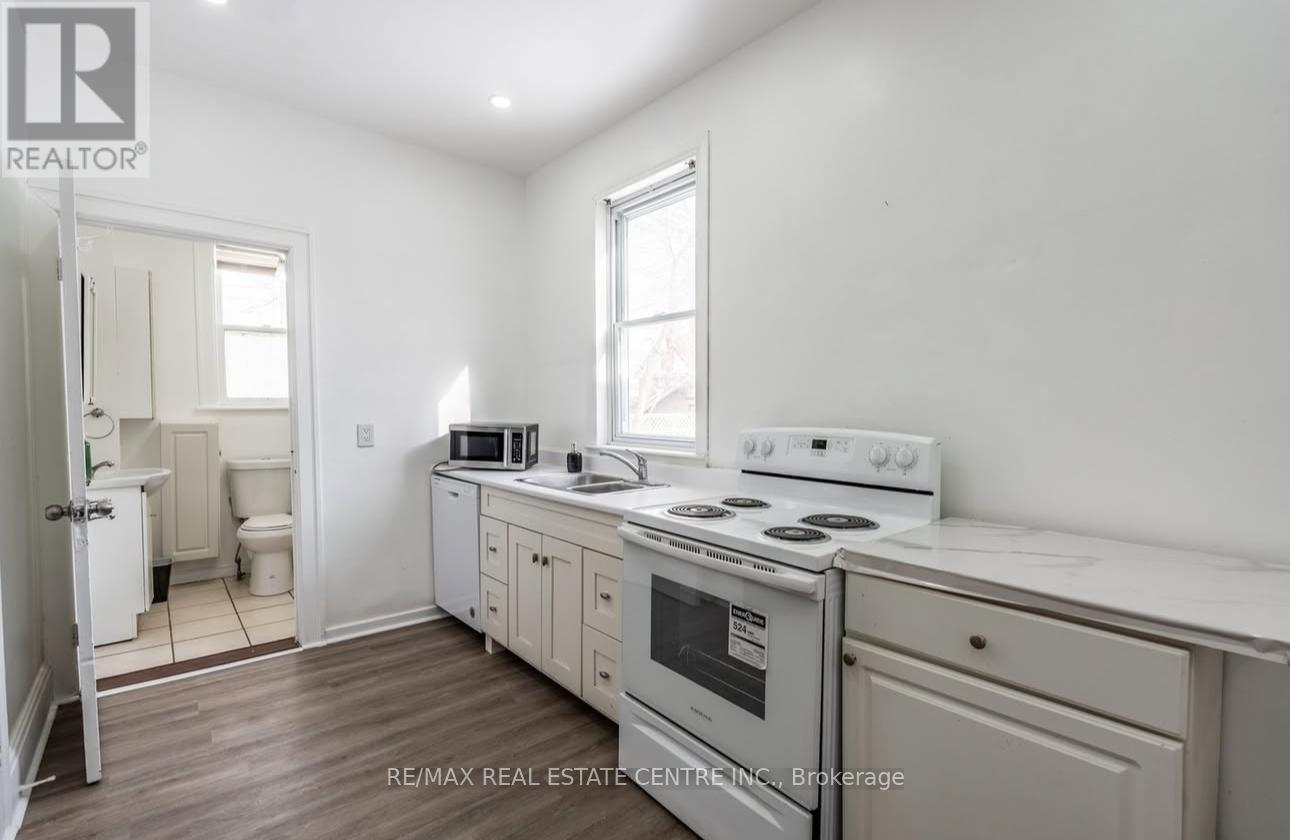 5 Easton Street, Cambridge, Ontario  N1R 1G3 - Photo 7 - X12883248