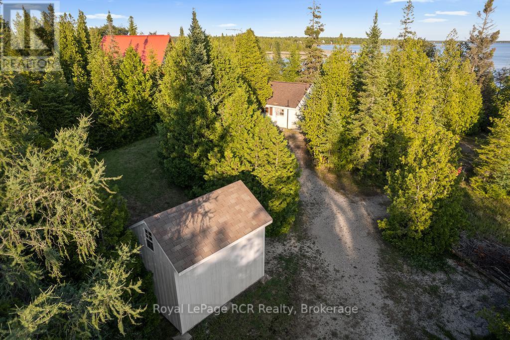 403 Eagle Road, Northern Bruce Peninsula, Ontario  N0H 2R0 - Photo 12 - X12907734