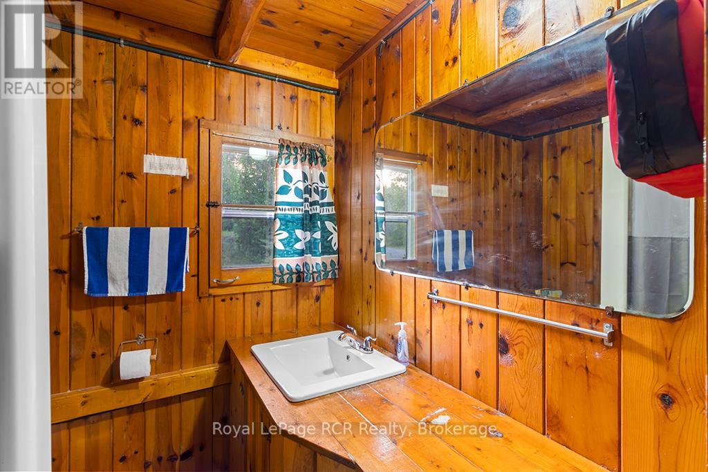 403 Eagle Road, Northern Bruce Peninsula, Ontario  N0H 2R0 - Photo 33 - X12907734