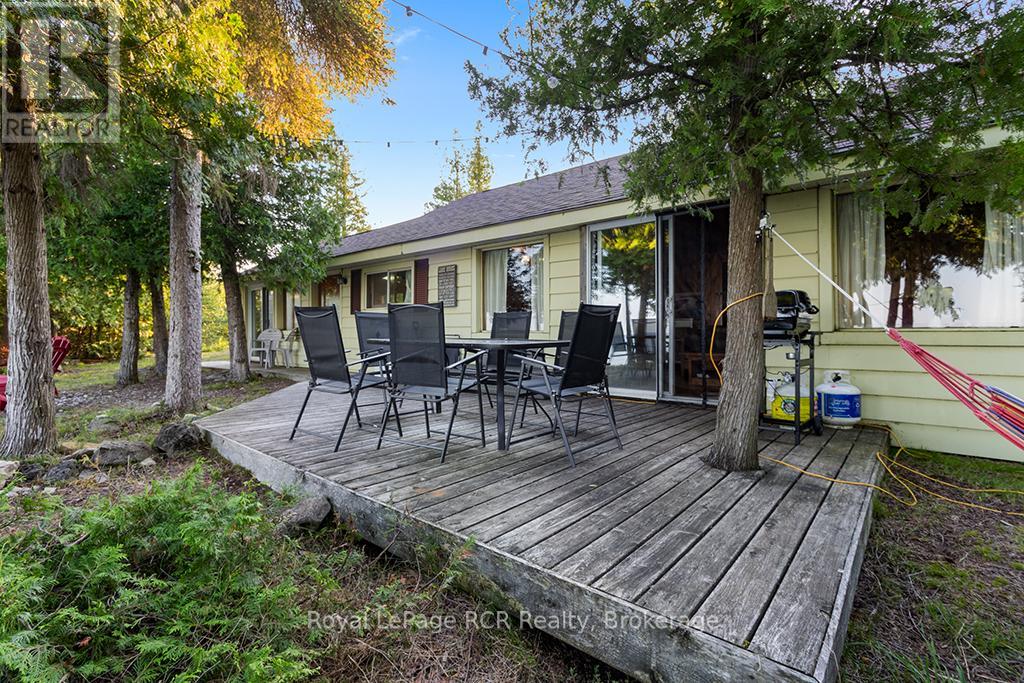 403 Eagle Road, Northern Bruce Peninsula, Ontario  N0H 2R0 - Photo 4 - X12907734