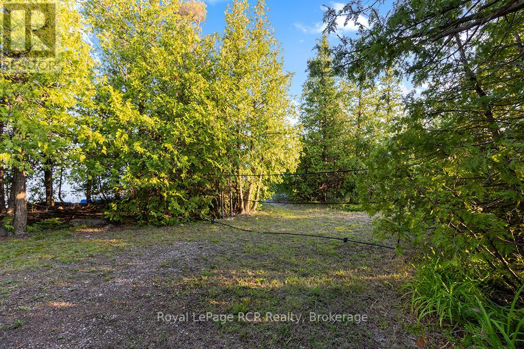 403 Eagle Road, Northern Bruce Peninsula, Ontario  N0H 2R0 - Photo 6 - X12907734