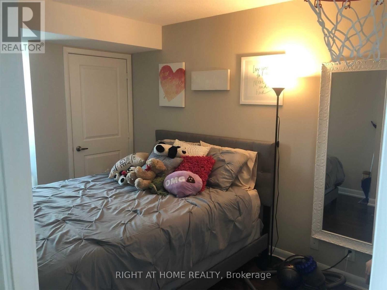 1010 - 17 Anndale Drive, Toronto, Ontario  M2N 2W7 - Photo 7 - C12907740