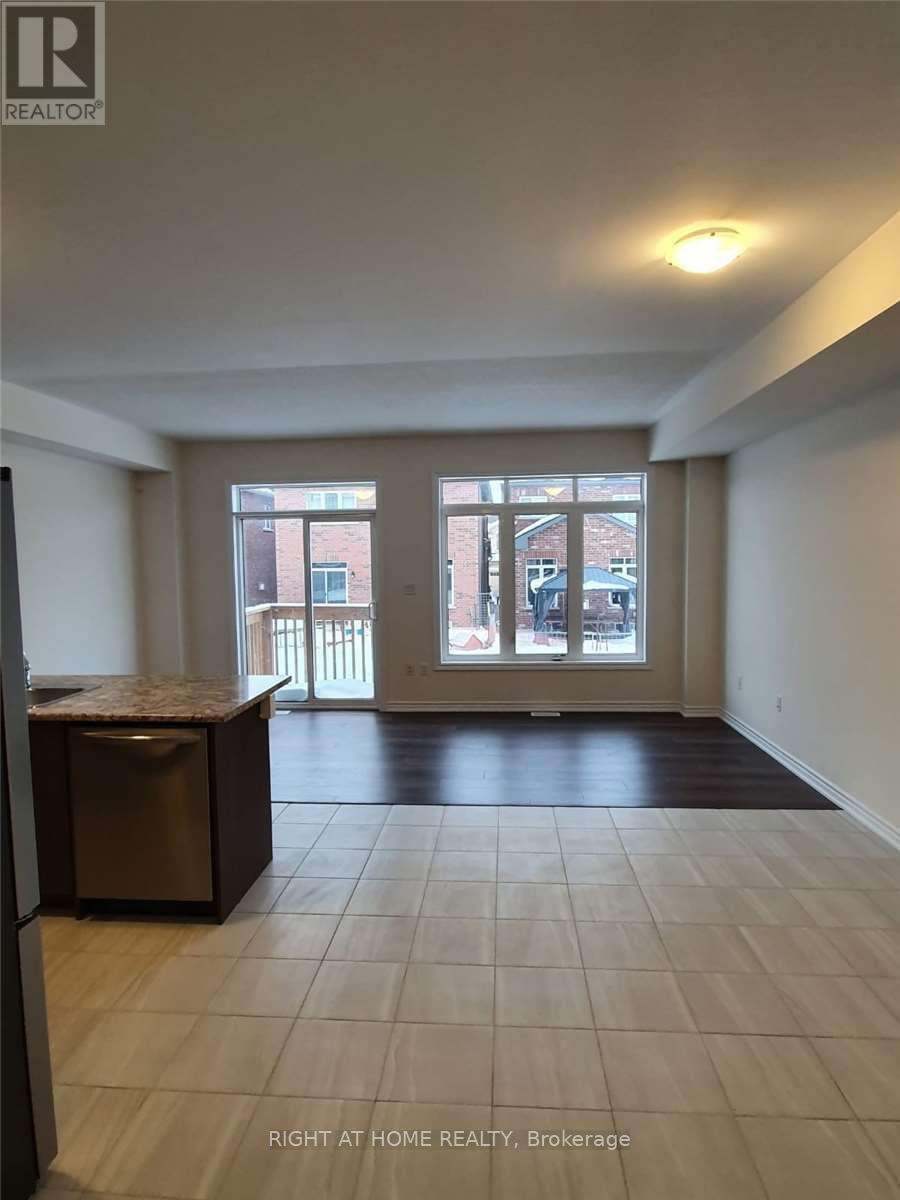 2280 Grainger Loop, Innisfil, Ontario  L9S 0N1 - Photo 5 - N12907732