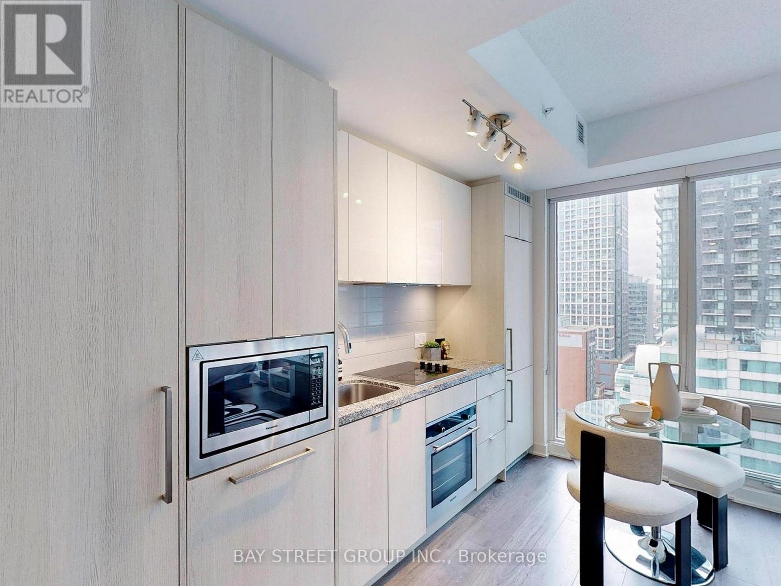 2311 - 115 Blue Jays Way, Toronto, Ontario  M5V 0N4 - Photo 11 - C12899978