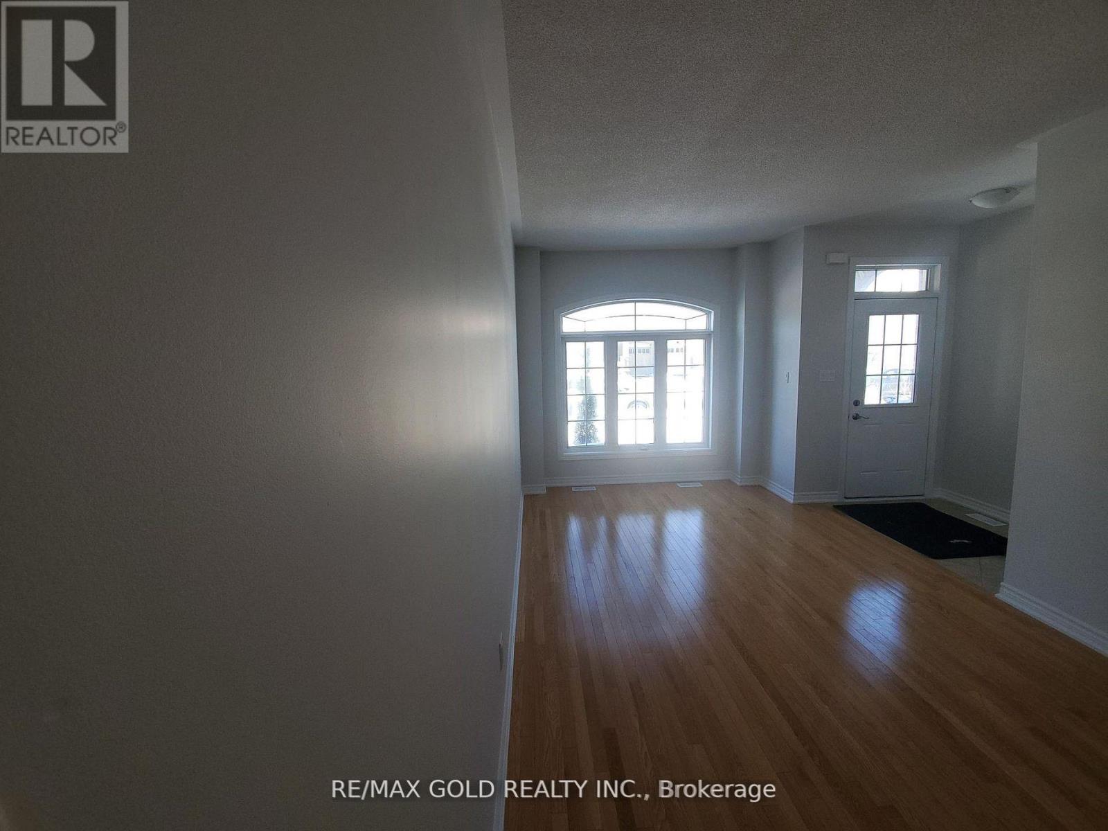 45 Education Road, Brampton, Ontario  L6P 3N4 - Photo 4 - W12903752