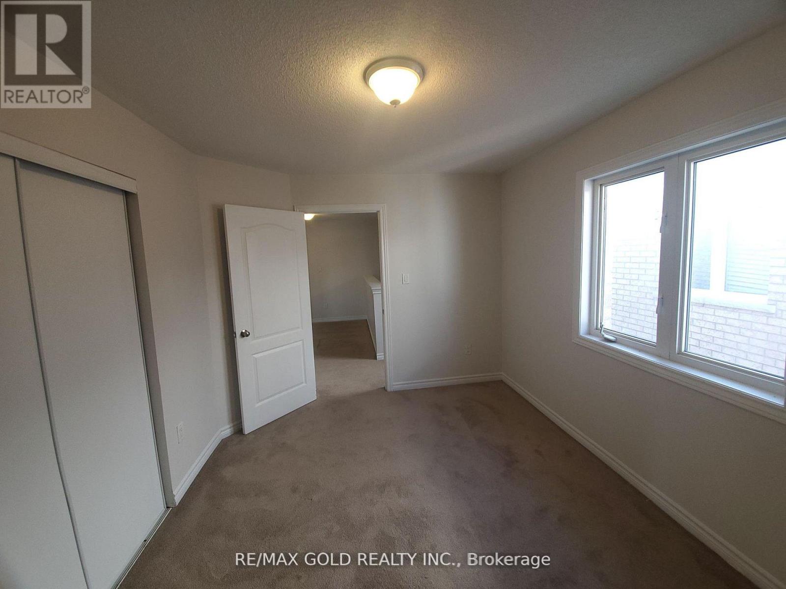 45 Education Road, Brampton, Ontario  L6P 3N4 - Photo 8 - W12903752