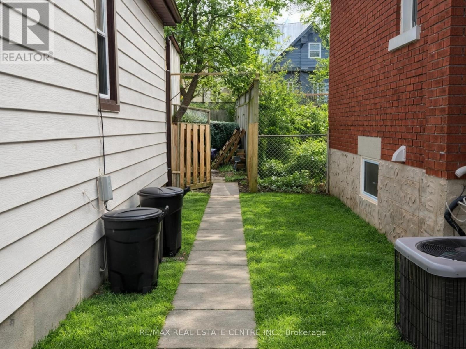 5 Easton Street, Cambridge, Ontario  N1R 1G3 - Photo 14 - X12883248