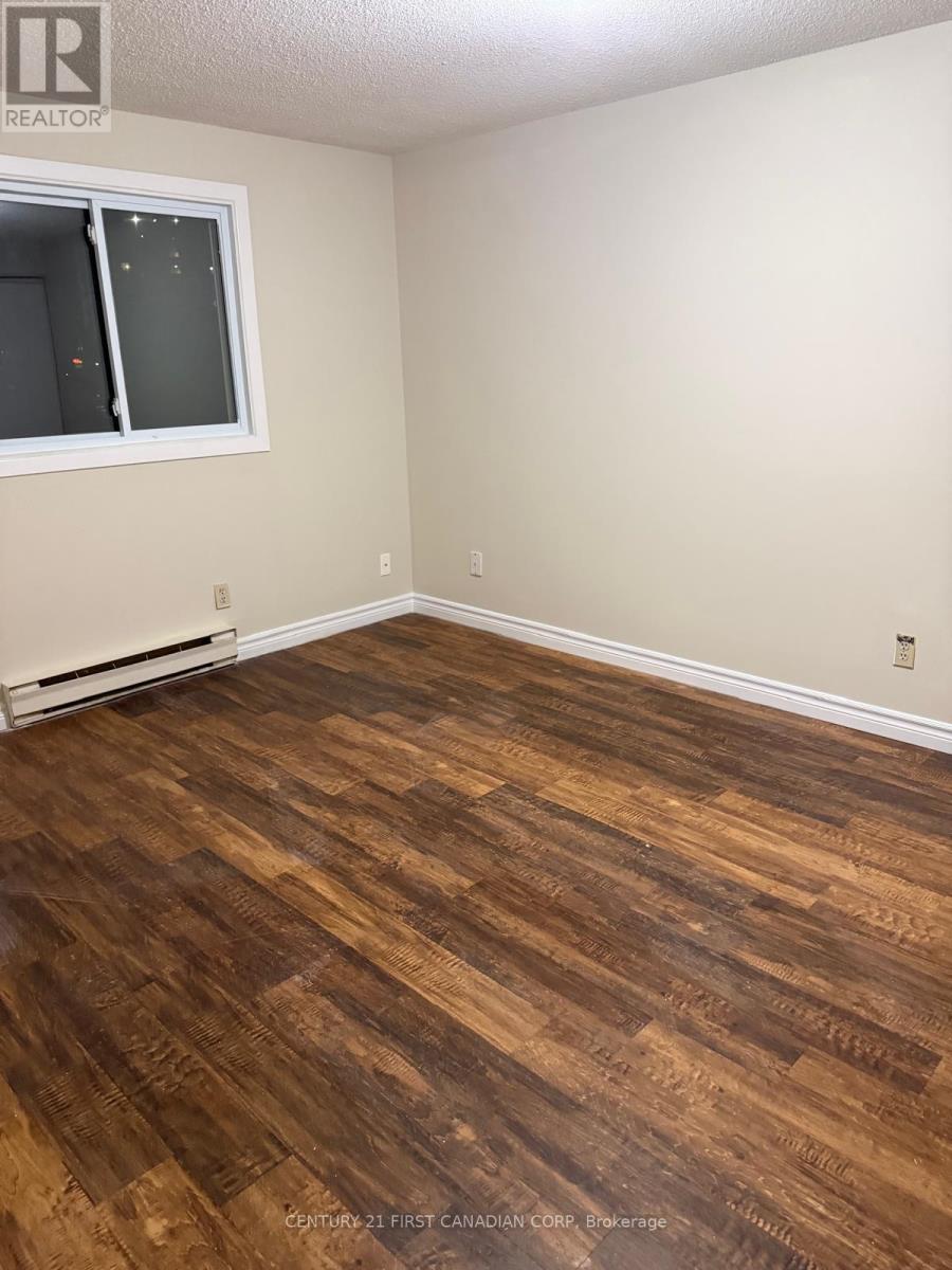 39 - 135 Belmont Drive, London South, Ontario N6J 4J3 - Photo 10 - X12902442