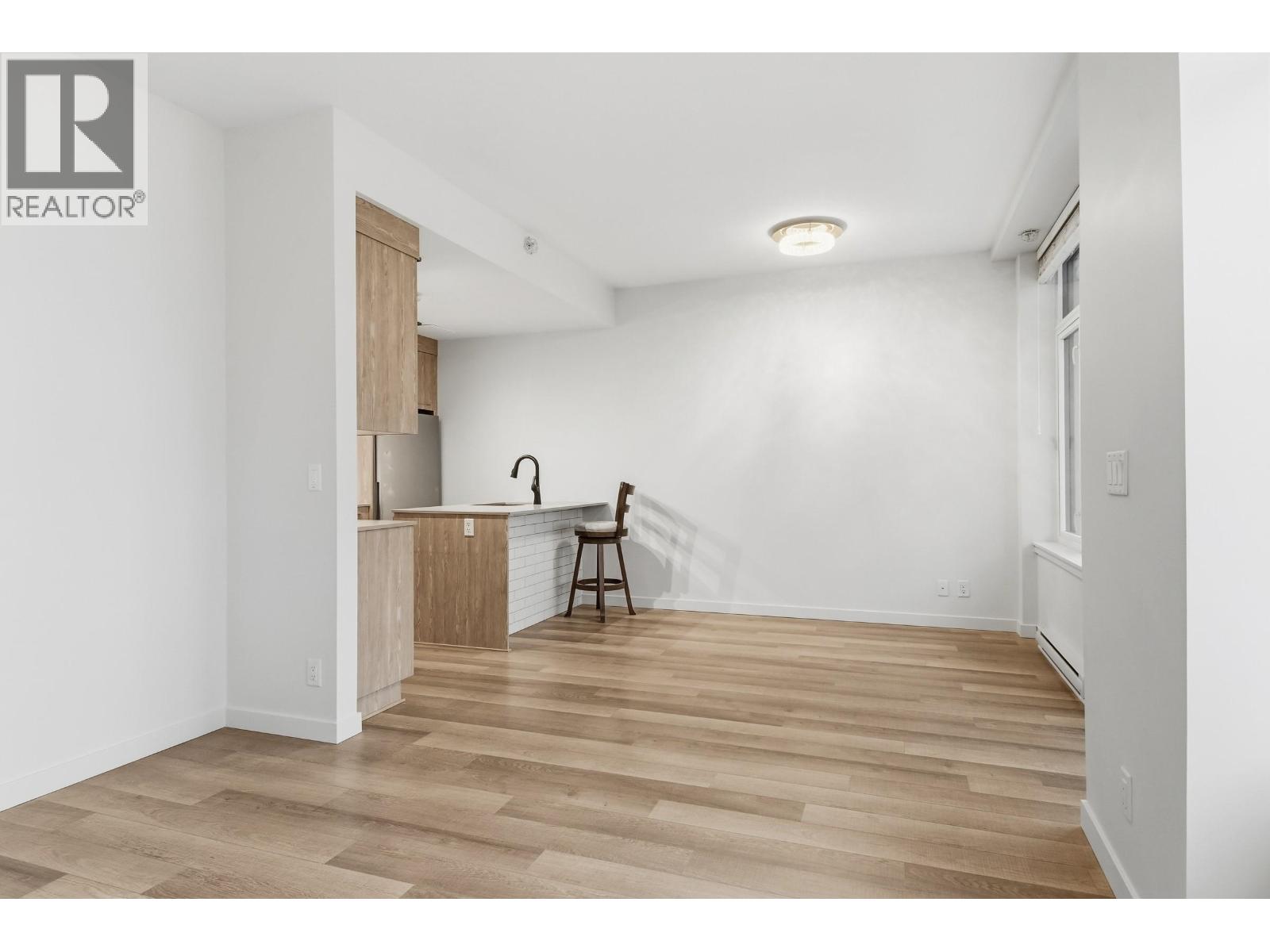 1020 Auckland Street, New Westminster, British Columbia  V3M 0M3 - Photo 4 - R3102088