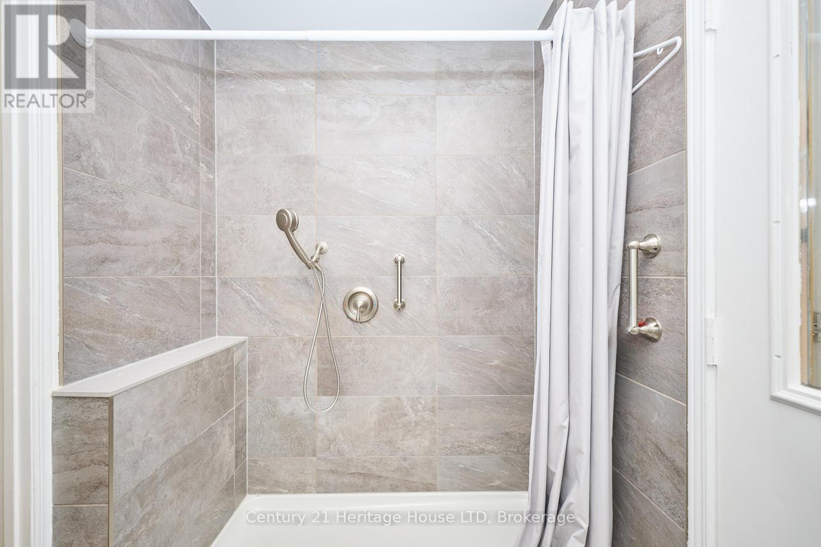 3722 Sussex Lane, Fort Erie, Ontario  L0S 1S0 - Photo 21 - X12730892