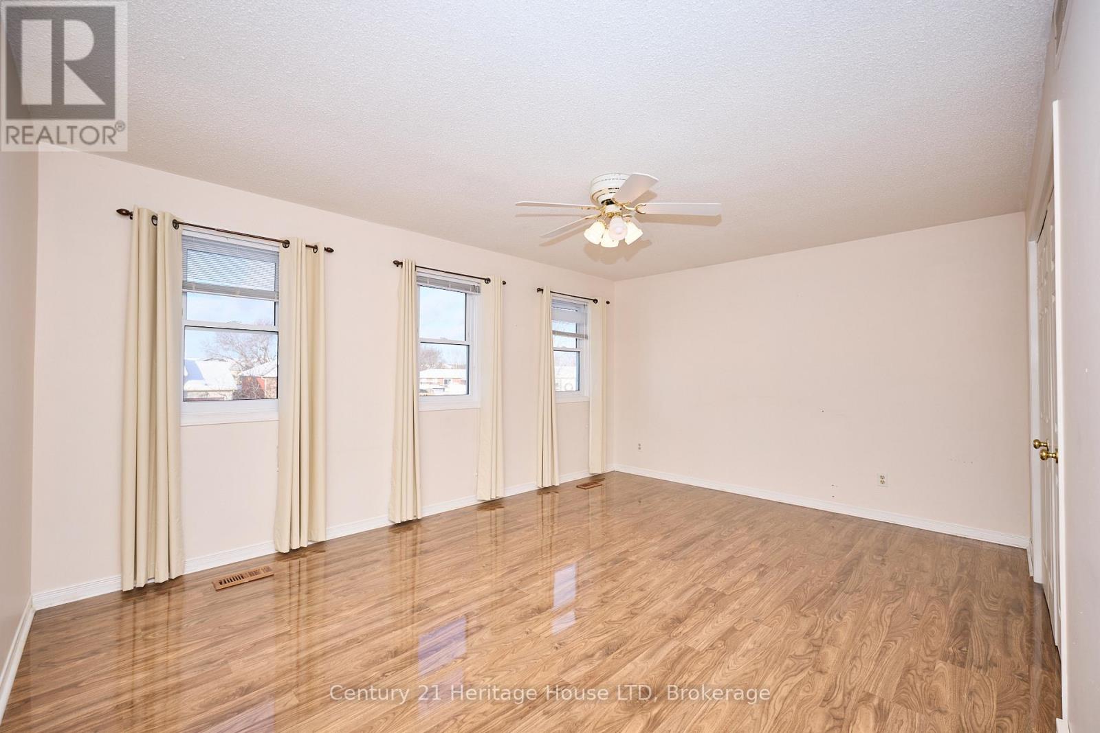 3722 Sussex Lane, Fort Erie, Ontario  L0S 1S0 - Photo 25 - X12730892