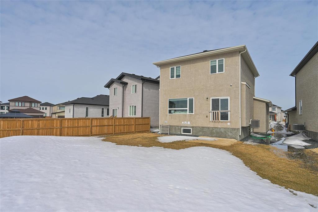 39 Broadridge Bay, Winnipeg, Manitoba  R3Y 2B8 - Photo 38 - 202605224