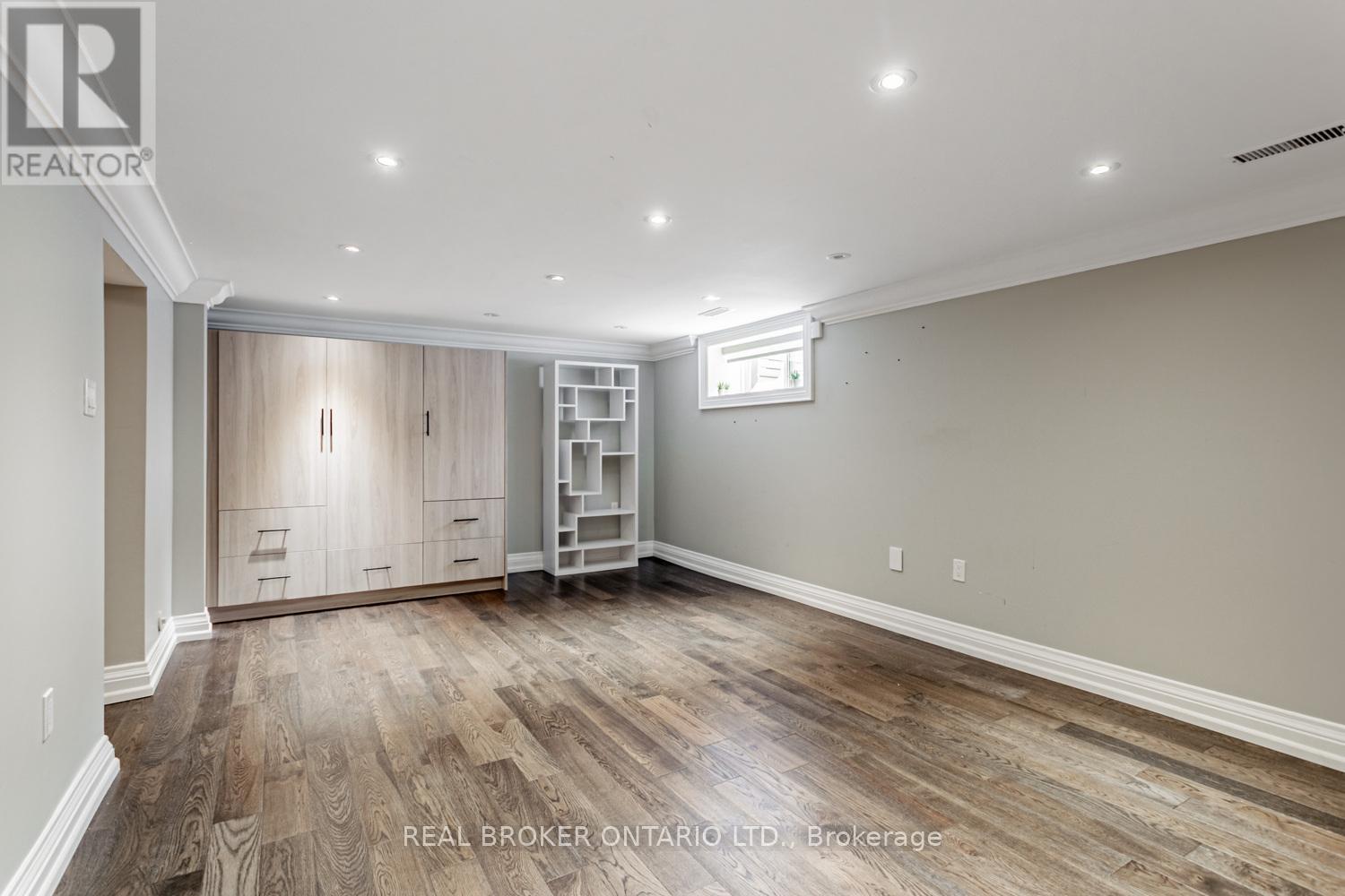 B - 47 Highgate Road, Toronto, Ontario  M8X 2B4 - Photo 6 - W12751474