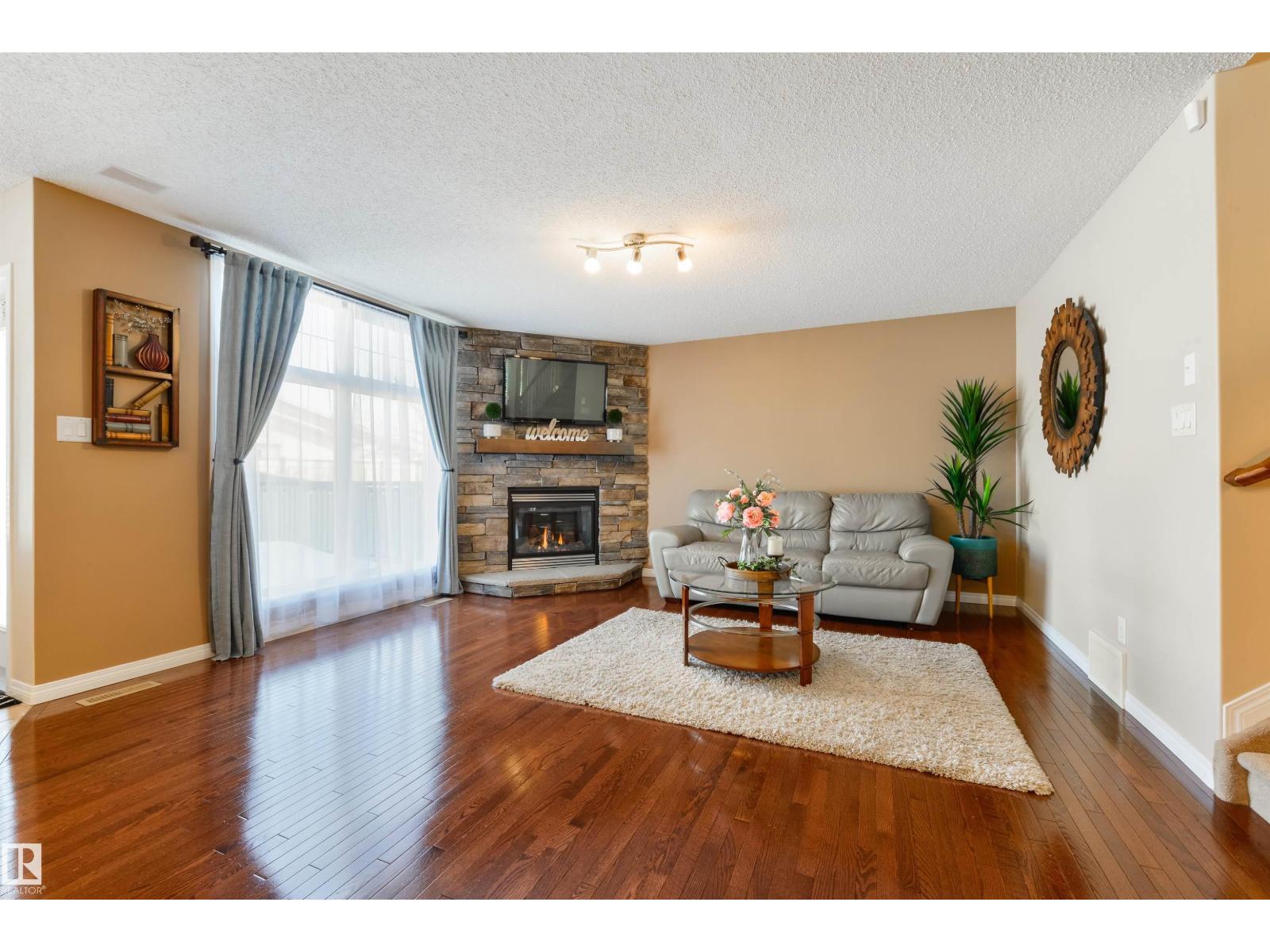 20624 92 AV NW, Edmonton, Alberta