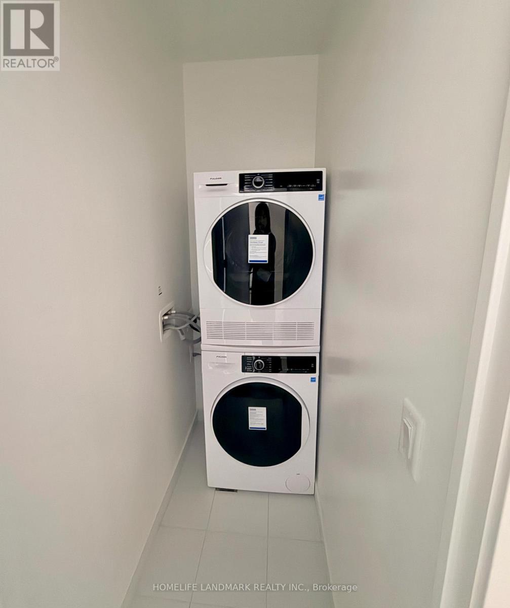 3208 - 180 Front Street E, Toronto, Ontario M5A 0A9 - Photo 8 - C12907776