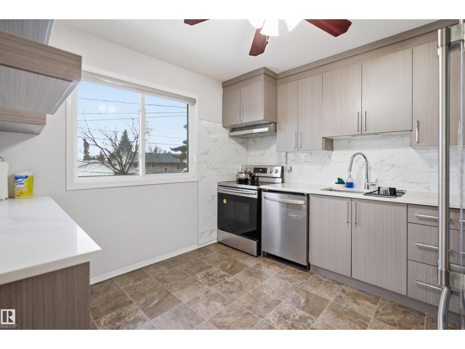 16049 95 Av Nw, Edmonton, Alberta  T5P 0A8 - Photo 10 - E4478652