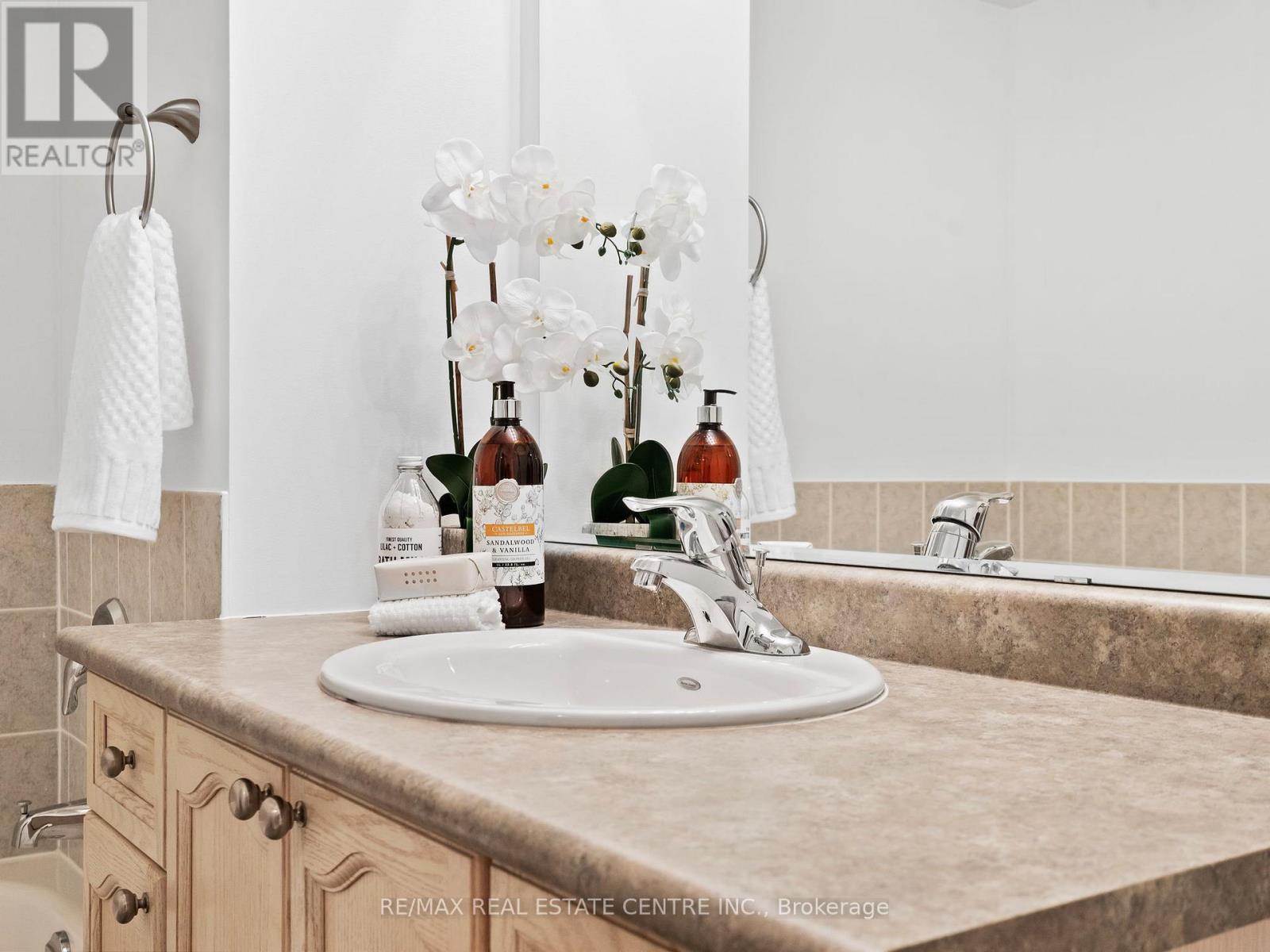 27 Martell Gate, Aurora, Ontario  L4G 0B9 - Photo 28 - N12907770