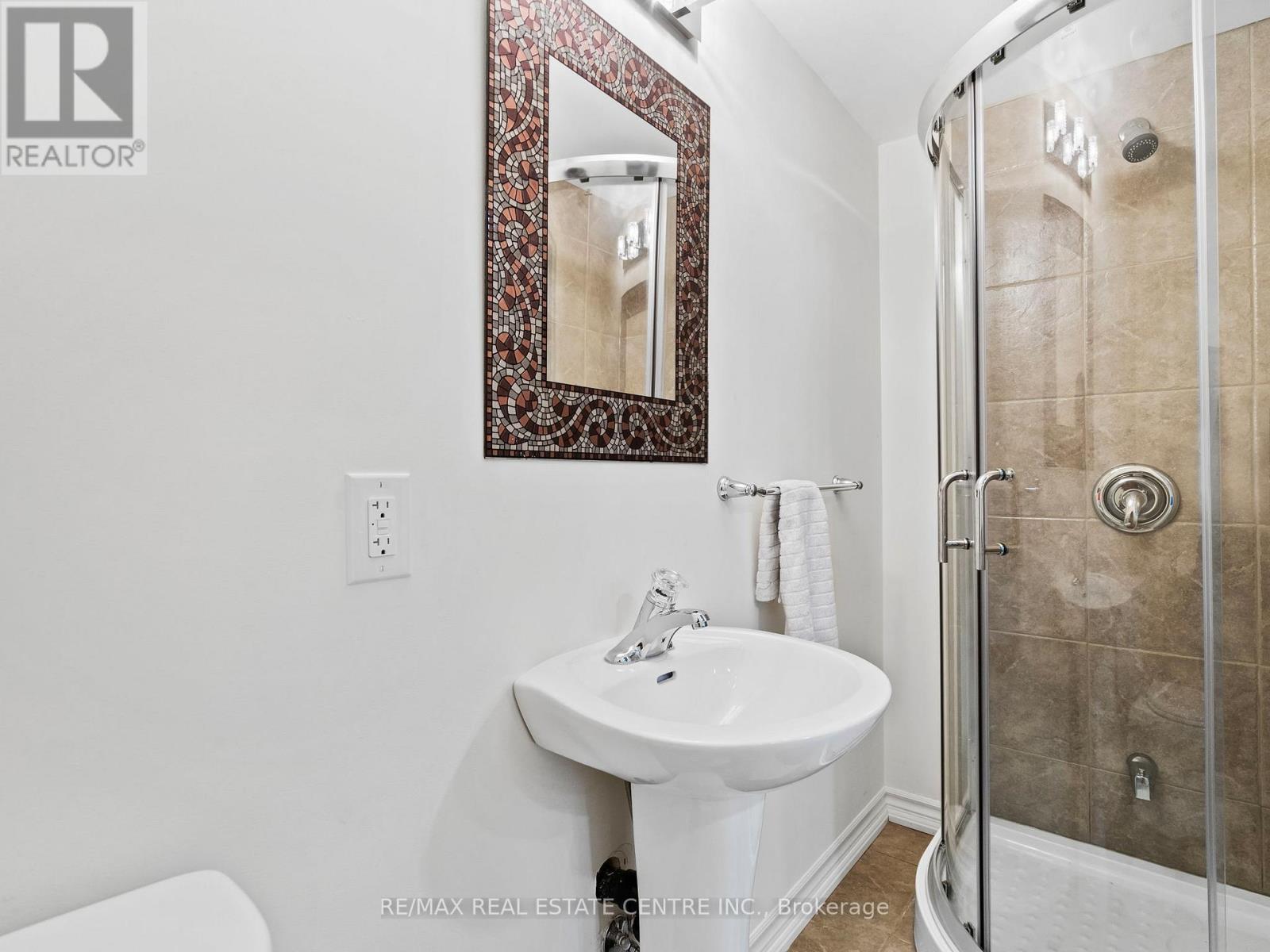 27 Martell Gate, Aurora, Ontario  L4G 0B9 - Photo 43 - N12907770