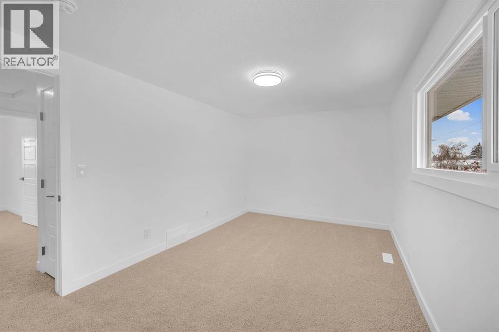 3229 Doverville Crescent SE, Calgary, Alberta  T2B 1T9 - Photo 17 - A2289455