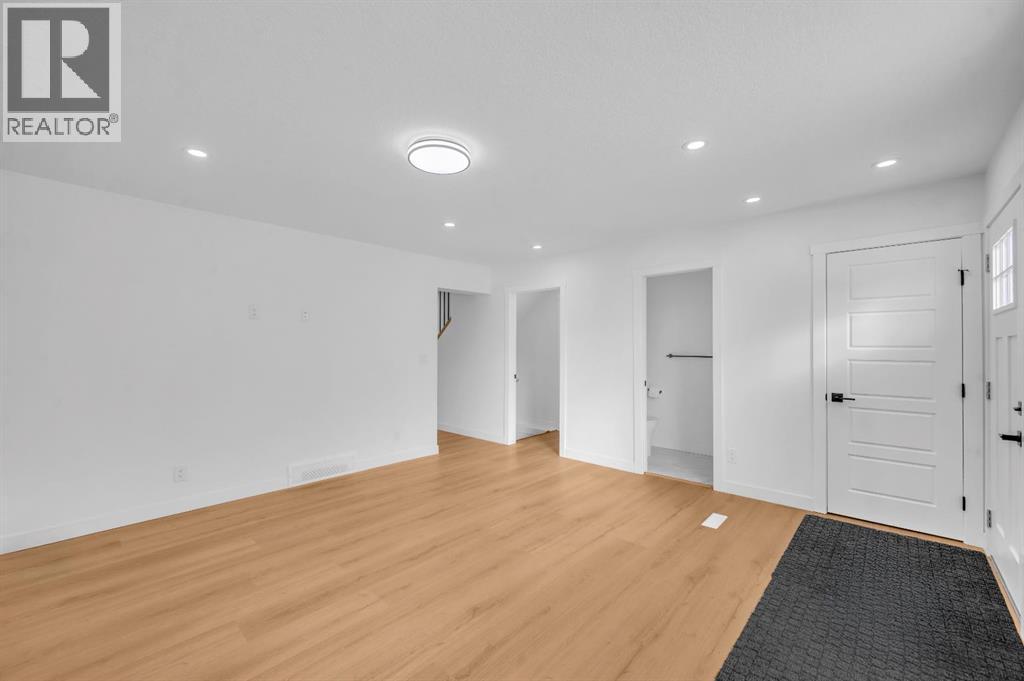 3229 Doverville Crescent SE, Calgary, Alberta  T2B 1T9 - Photo 7 - A2289455