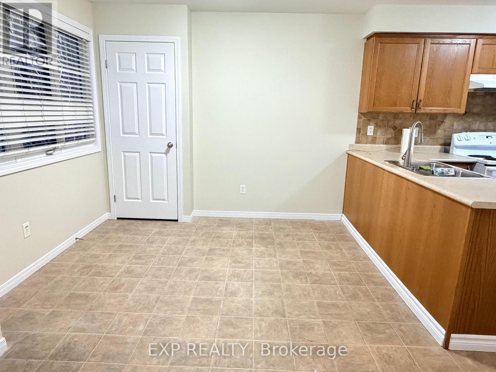 12a - 50 Howe Drive, Kitchener, Ontario  N2E 0A3 - Photo 7 - X12907768