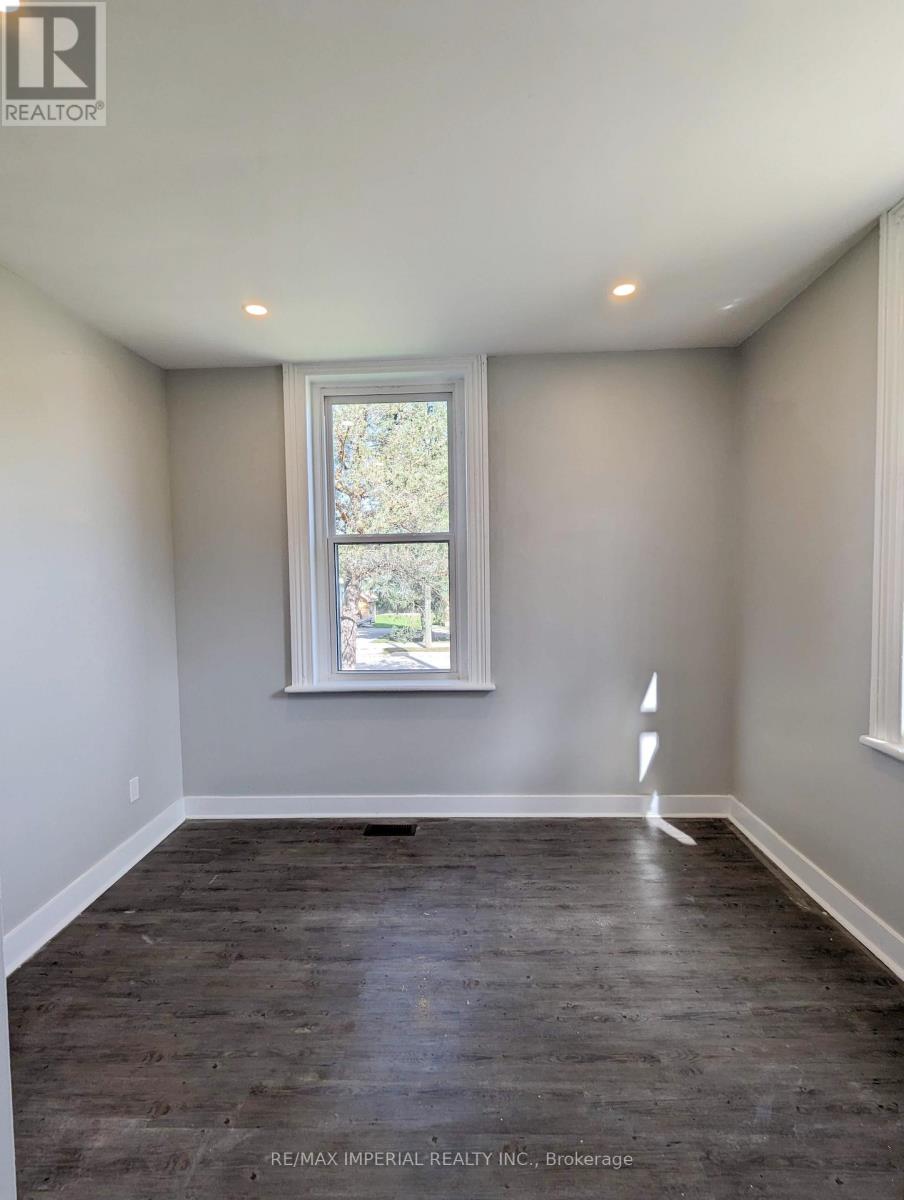 2b Huron Street, Kawartha Lakes, Ontario  K9V 2H2 - Photo 5 - X12907772