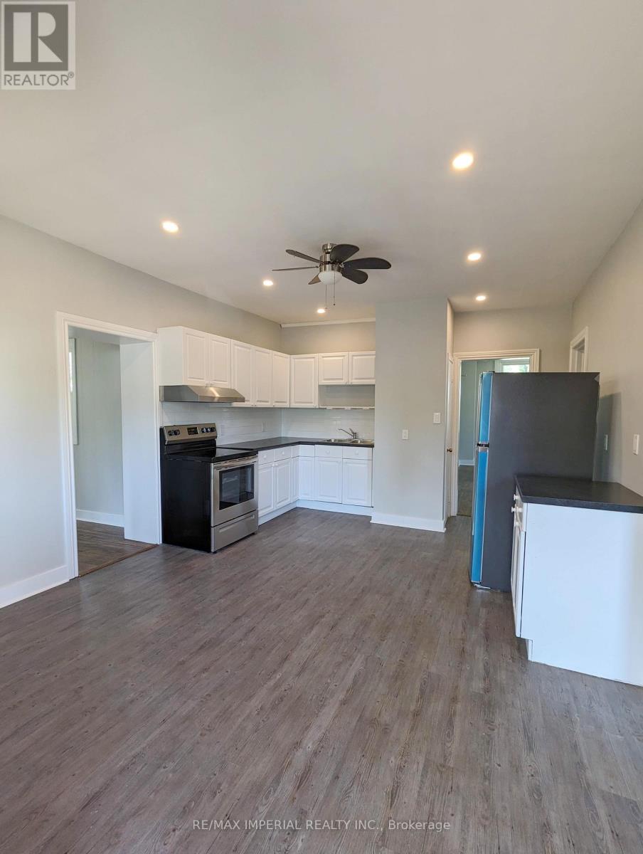 2b Huron Street, Kawartha Lakes, Ontario  K9V 2H2 - Photo 6 - X12907772