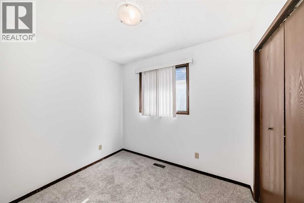 6735 Temple Drive NE, Calgary, Alberta  T1Y 5S1 - Photo 19 - A2295031