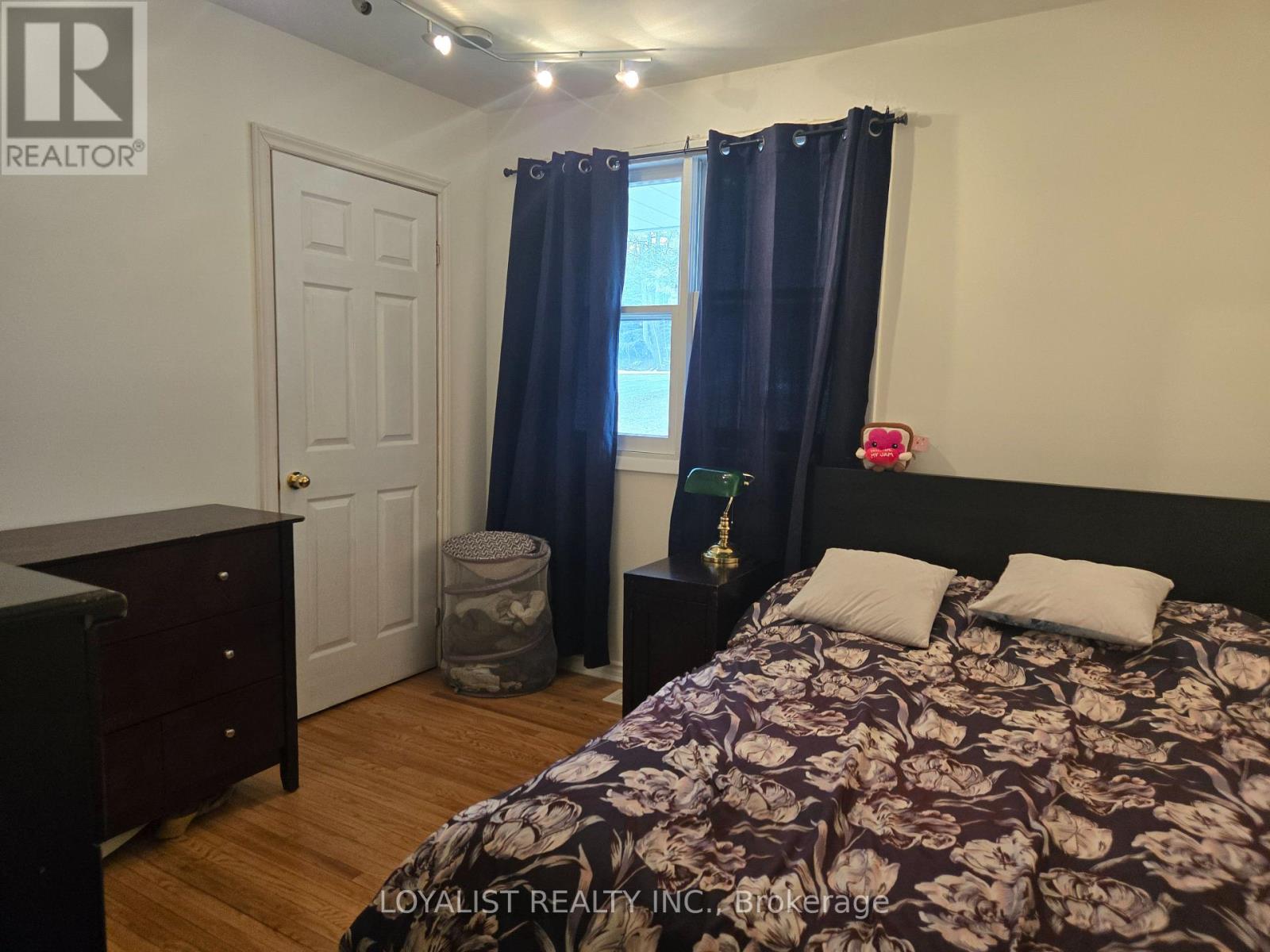 25 Redner Lane, Prince Edward County (Ameliasburg Ward), Ontario  K0K 1L0 - Photo 14 - X12874702