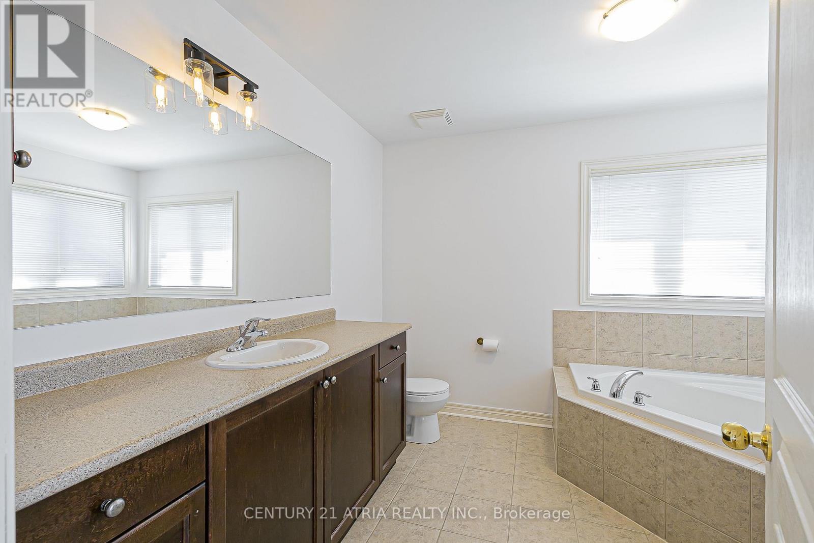 32 Silkgrove Terrace, Markham, Ontario  L6E 1P7 - Photo 25 - N12907788